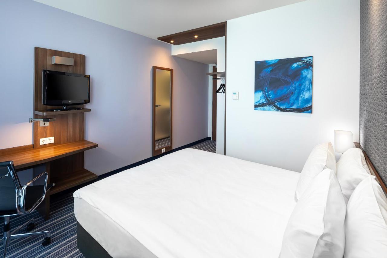 Holiday Inn Express Amsterdam Arena Towers, An Ihg Hotel Εξωτερικό φωτογραφία