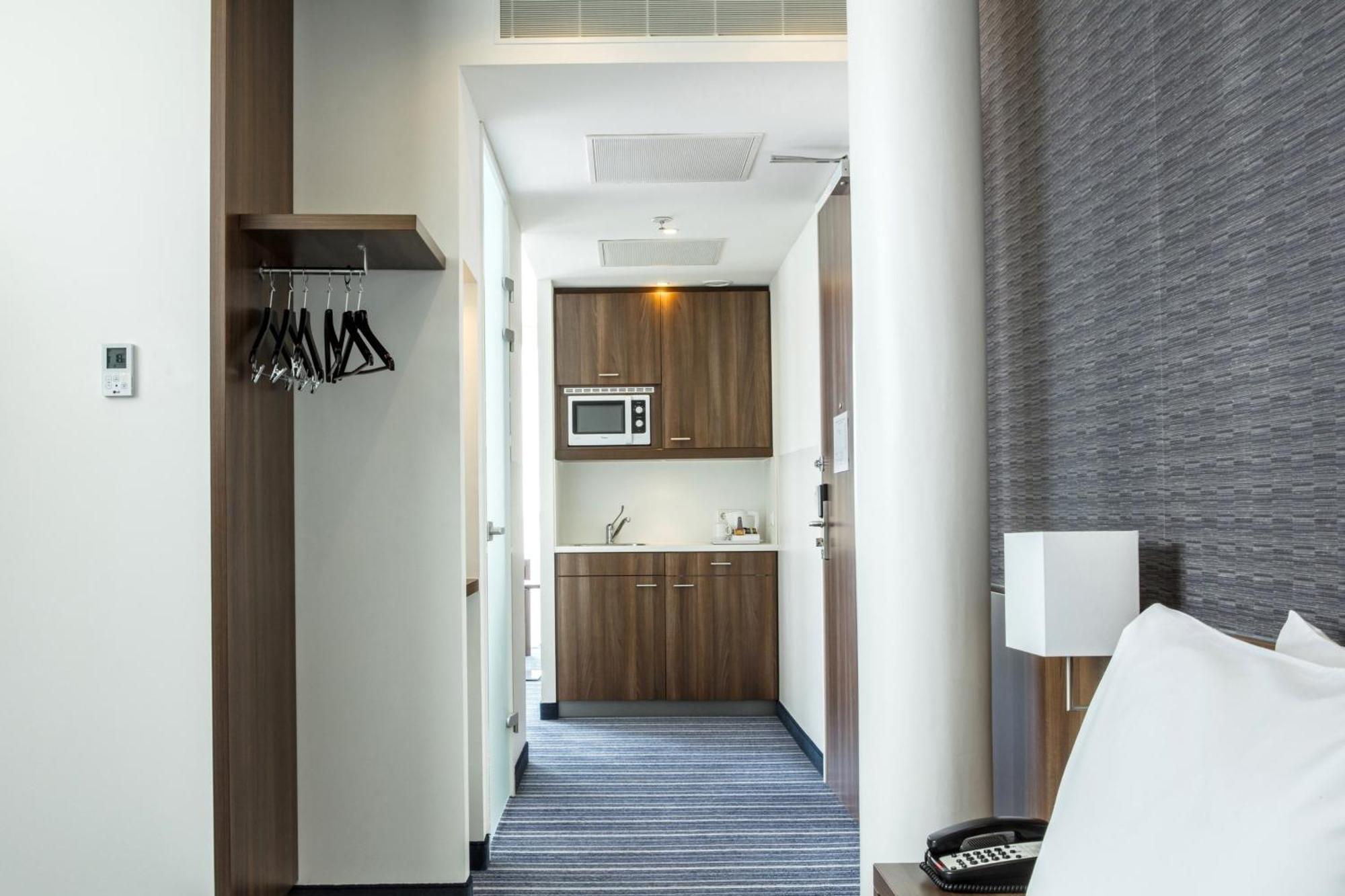 Holiday Inn Express Amsterdam Arena Towers, An Ihg Hotel Εξωτερικό φωτογραφία