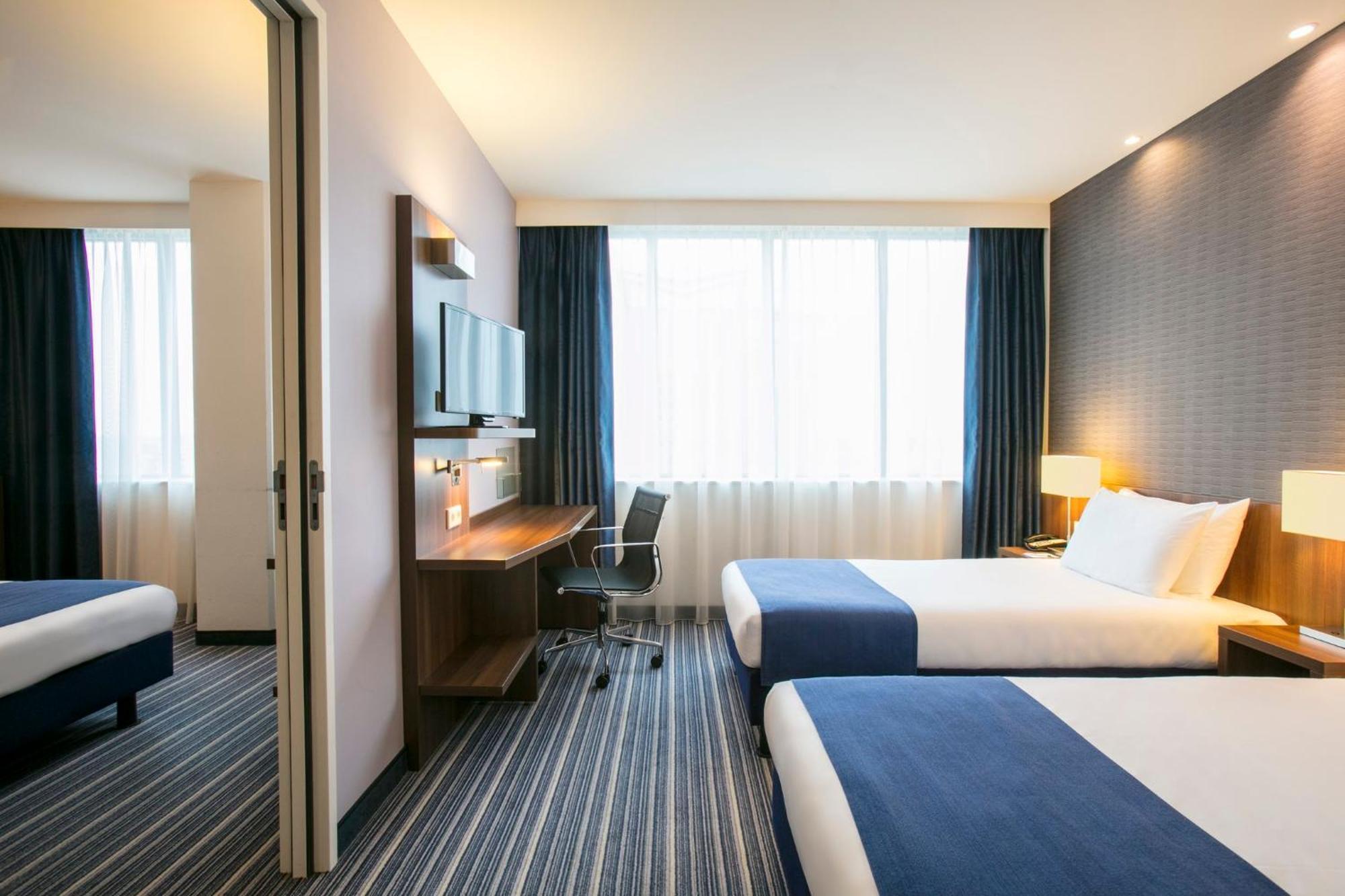 Holiday Inn Express Amsterdam Arena Towers, An Ihg Hotel Εξωτερικό φωτογραφία