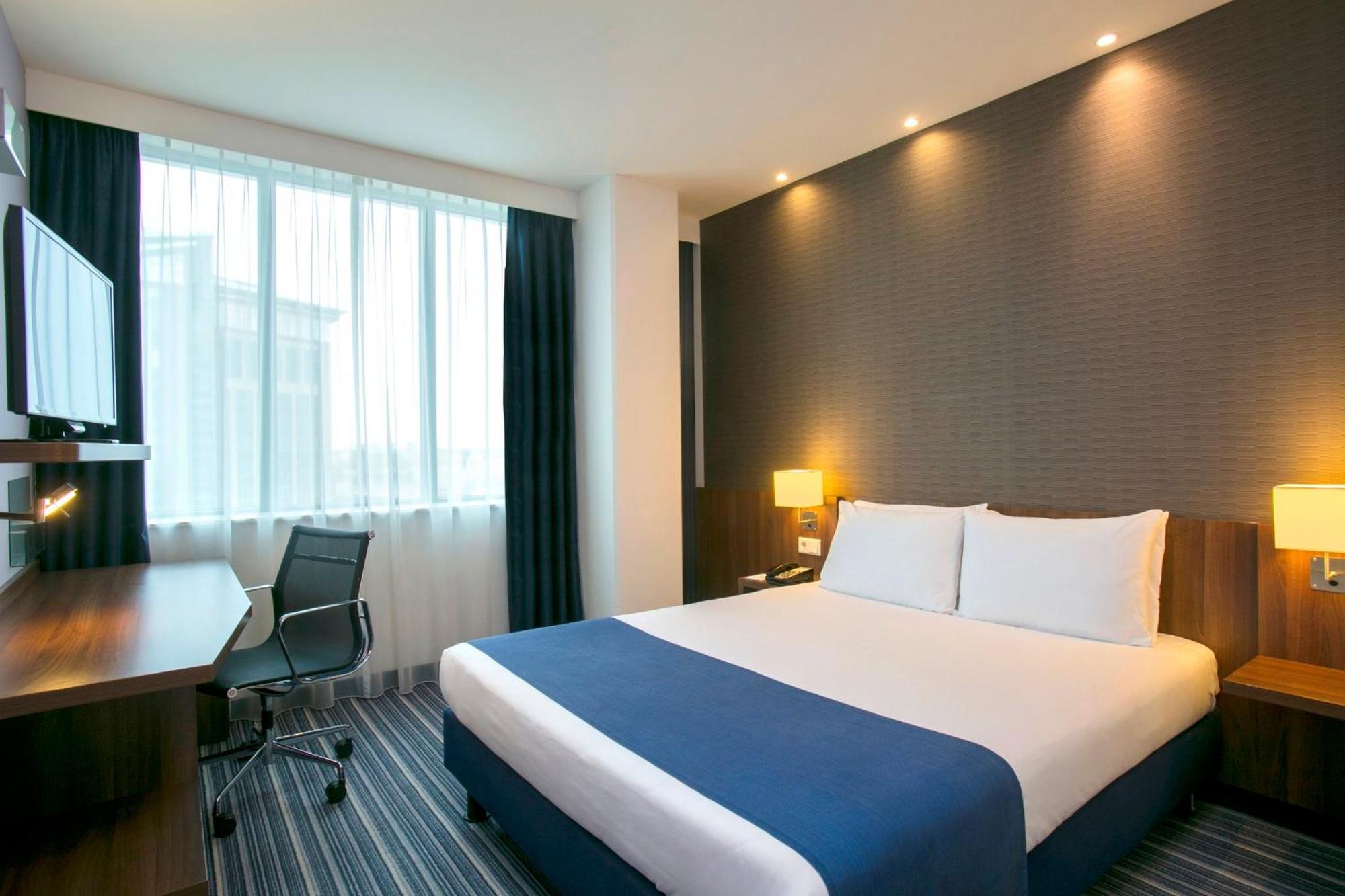 Holiday Inn Express Amsterdam Arena Towers, An Ihg Hotel Εξωτερικό φωτογραφία