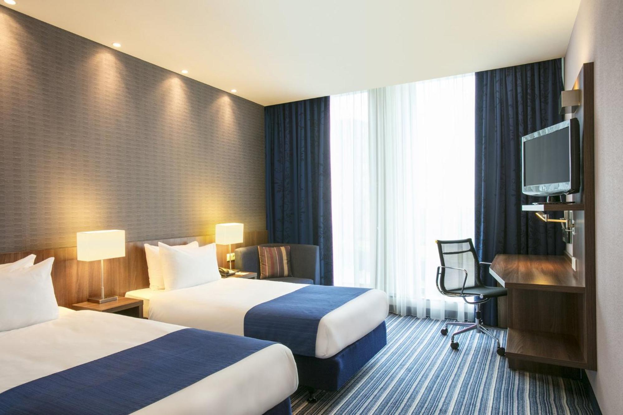 Holiday Inn Express Amsterdam Arena Towers, An Ihg Hotel Εξωτερικό φωτογραφία