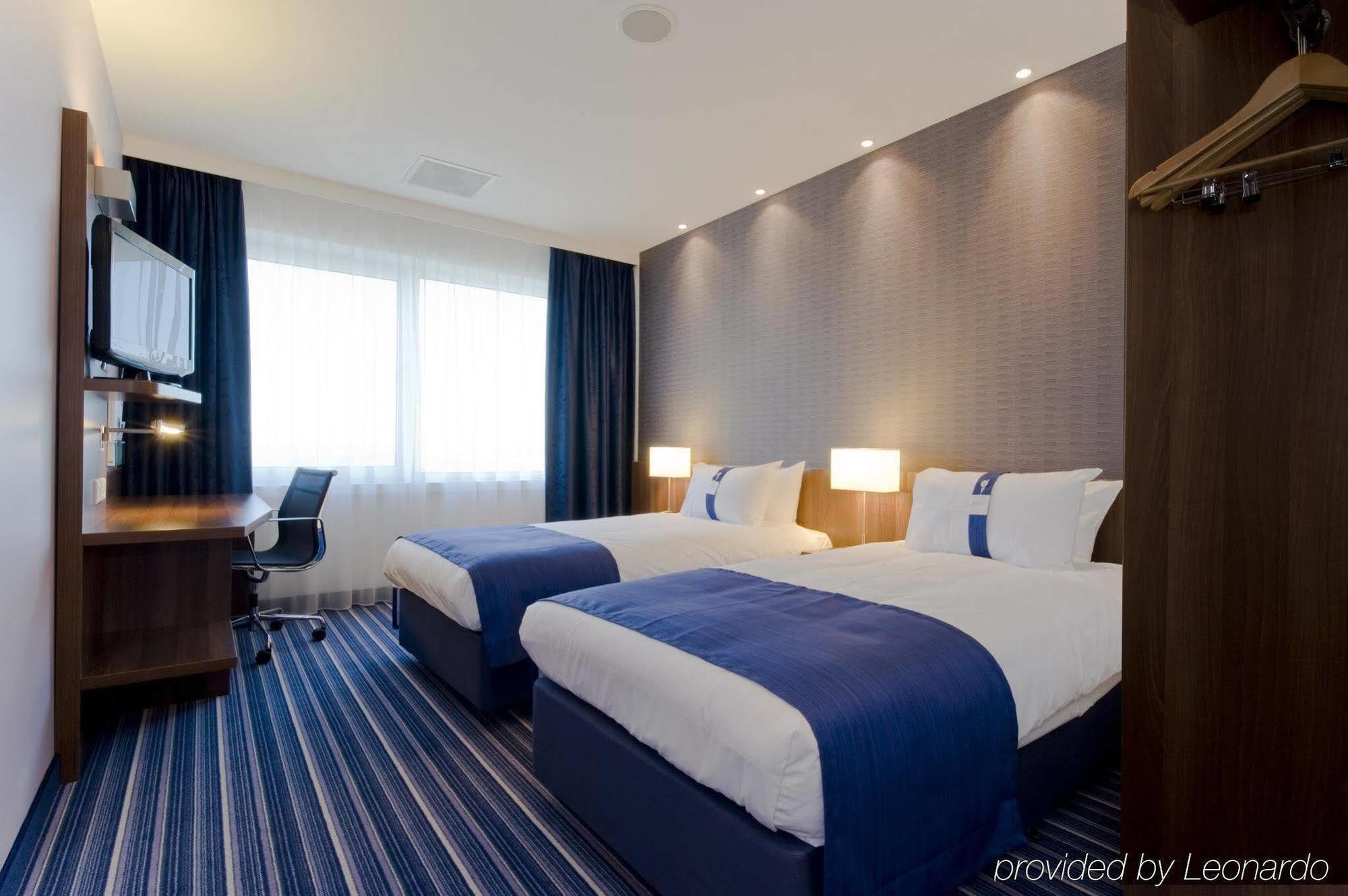 Holiday Inn Express Amsterdam Arena Towers, An Ihg Hotel Εξωτερικό φωτογραφία